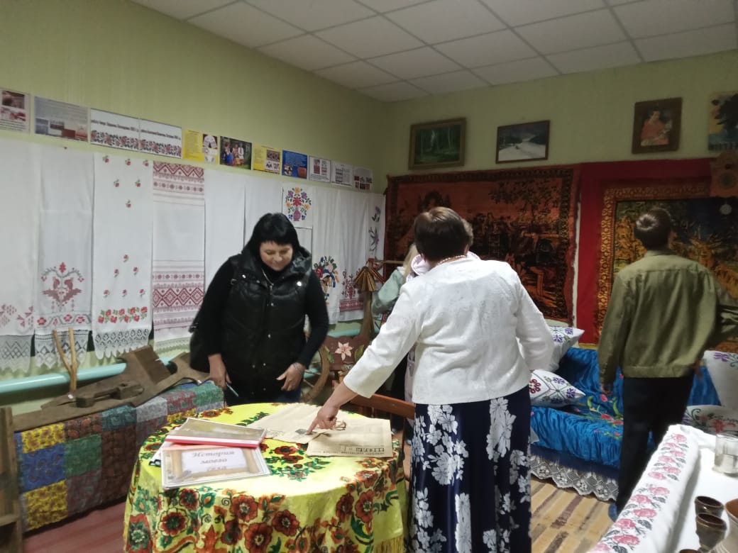 Готовясь к празднованию 80-летия Великой Победы, коллектив Юдановского СДК, 25 апреля ,торжественно открыл краеведческий уголок 